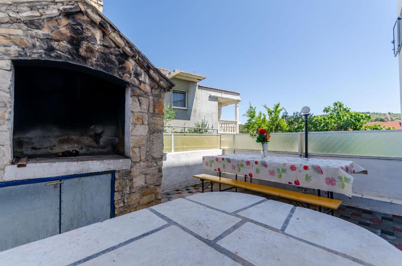 Apartments Kursan Трогир Экстерьер фото