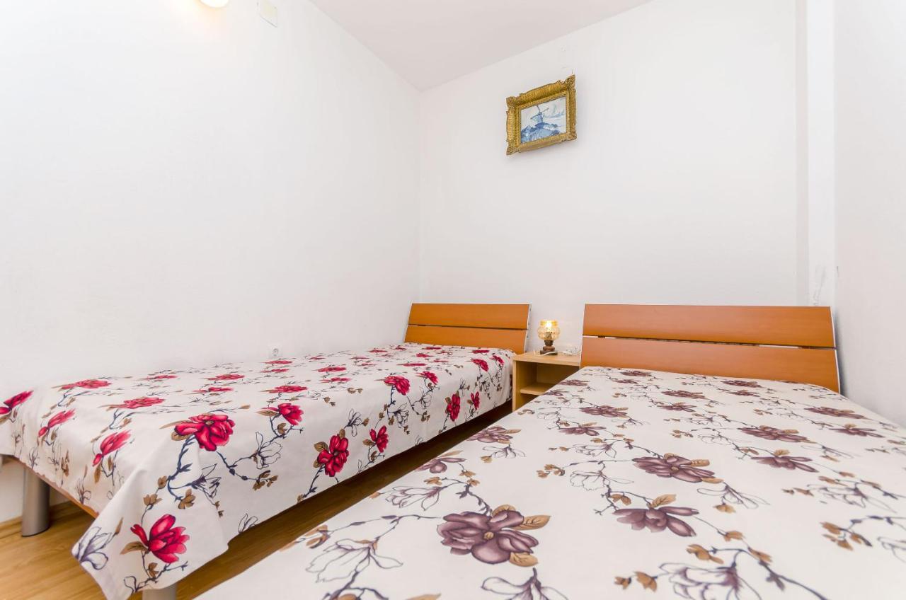 Apartments Kursan Трогир Экстерьер фото